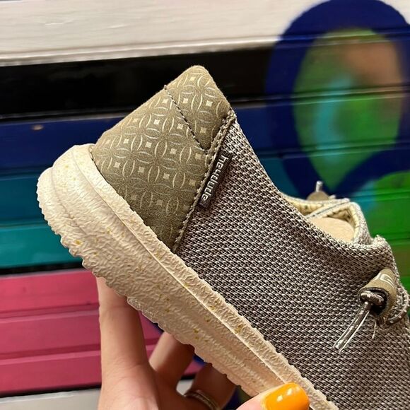 NWOT Hey Dude Wendy Sox Sand Shell - Picture 5 of 10